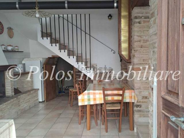 Villetta indipendente in vendita di 180 m² in Via Roma, 1