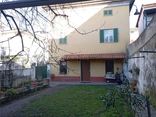 Villetta indipendente in vendita di 180 m² in Via Roma, 20