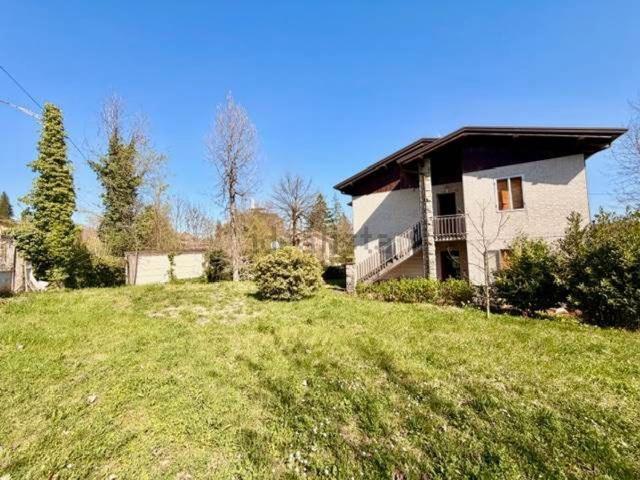 Villetta indipendente in vendita di 180 m² in Via Ronchidoso