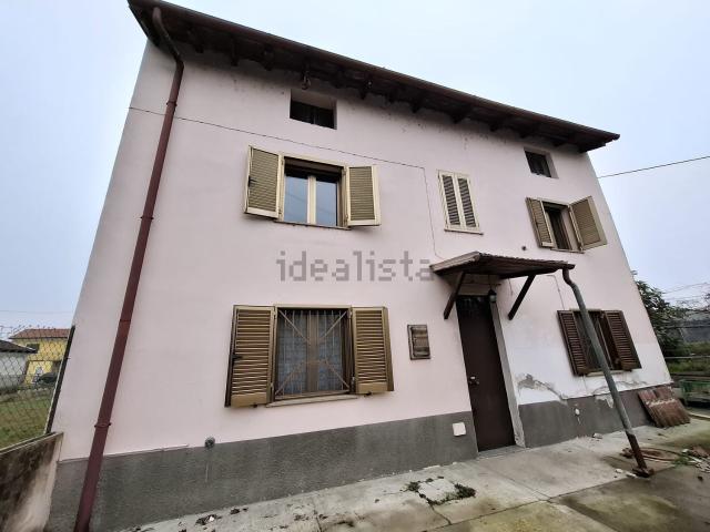 Villetta indipendente in vendita di 180 m² in Via Regione Giardino, 27