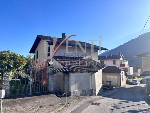 Villetta indipendente in vendita di 180 m² in Via Rivetto, 5