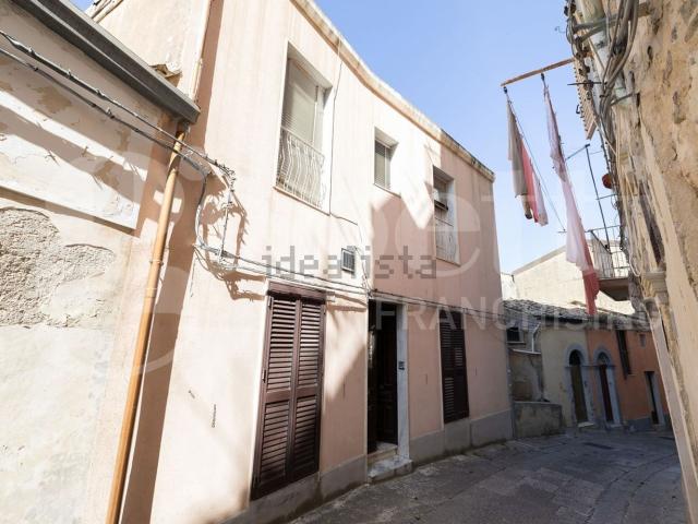 Villetta indipendente in vendita di 180 m² in Via Torrenuova, 126