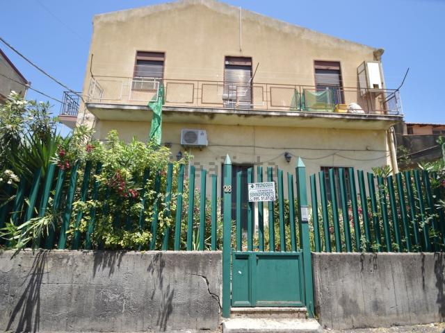 Villetta indipendente in vendita di 180 m² in Via Torrisi Tenente, 26