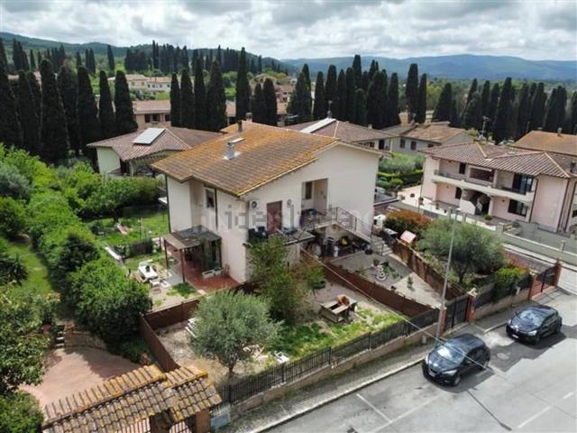 Villetta indipendente in vendita di 180 m² in Via Tarquinia