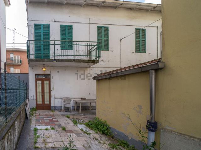 Villetta indipendente in vendita di 180 m² in Via Trieste, 46
