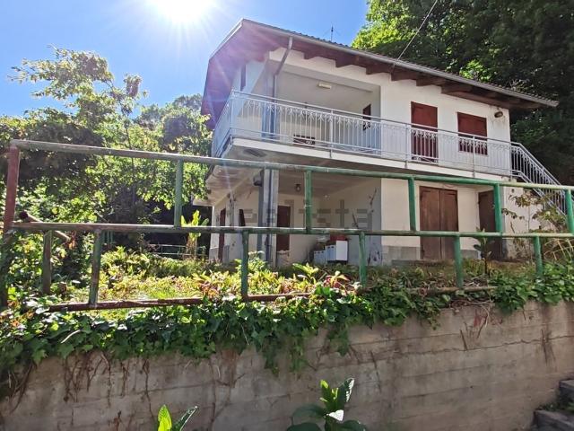 Villetta indipendente in vendita di 180 m² in Via Vottero