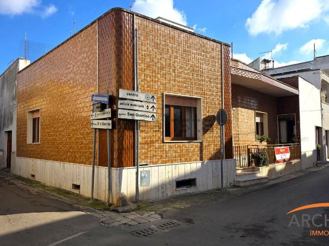 Villetta indipendente in vendita di 180 m² in Via Vecchia Gallipoli, 14