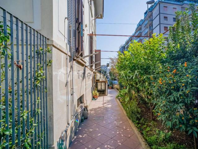 Villetta indipendente in vendita di 180 m² in Viale Antonio Meucci, 1