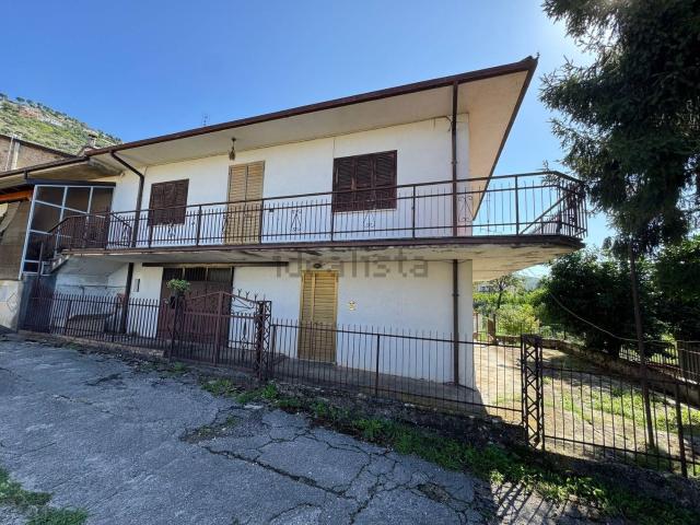 Villetta indipendente in vendita di 180 m² in Borgo Murata, 68
