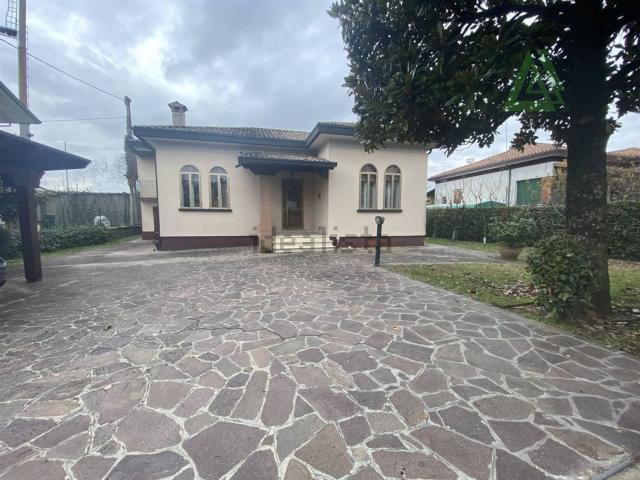 Villetta indipendente in vendita di 180 m² in Borgo Pieve