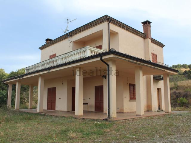 Villetta indipendente in vendita di 180 m² in Contrada Castagna