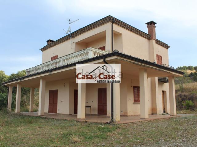 Villetta indipendente in vendita di 180 m² in Contrada Castagna