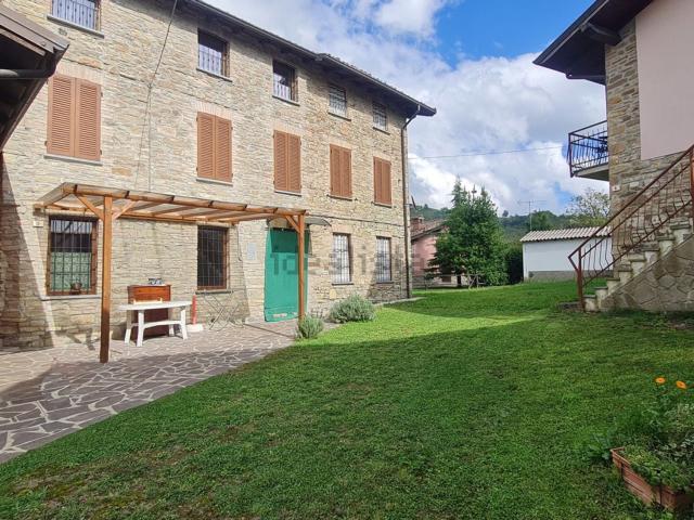 Villetta indipendente in vendita di 180 m² in Frazione Ossenisio, 3