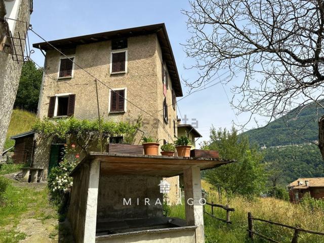 Villetta indipendente in vendita di 180 m² in Frazione Pennaso