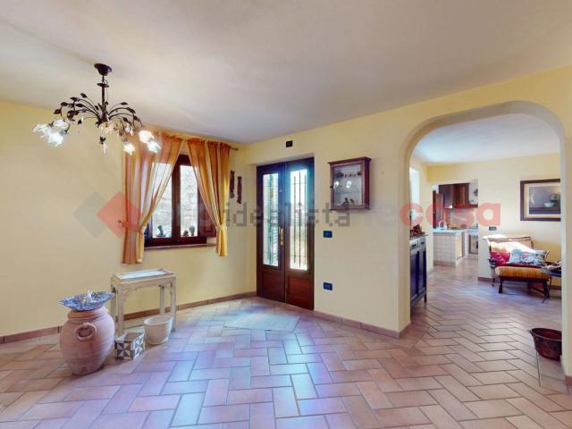 Villetta indipendente in vendita di 180 m² in Località Vizzata, 49