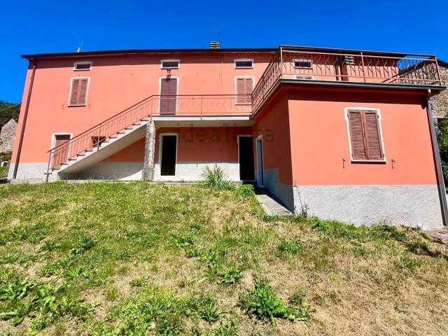 Villetta indipendente in vendita di 180 m² in Località rocca