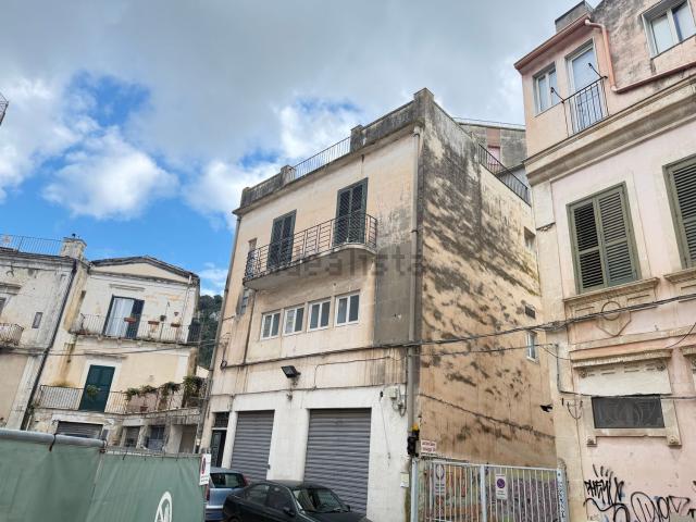 Villetta indipendente in vendita di 180 m² in Piazza Giacomo Matteotti, 4