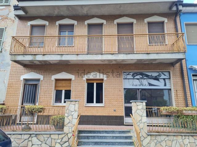 Villetta indipendente in vendita di 180 m² in Piazza Dallapè, 10