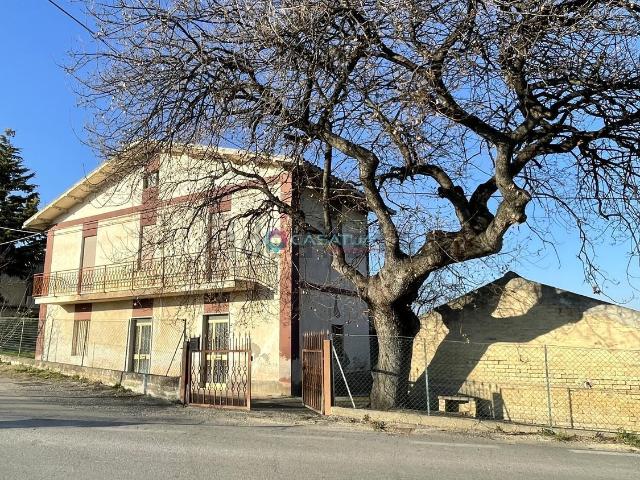 Villetta indipendente in vendita di 180 m² in Strada Borea delle Cavate