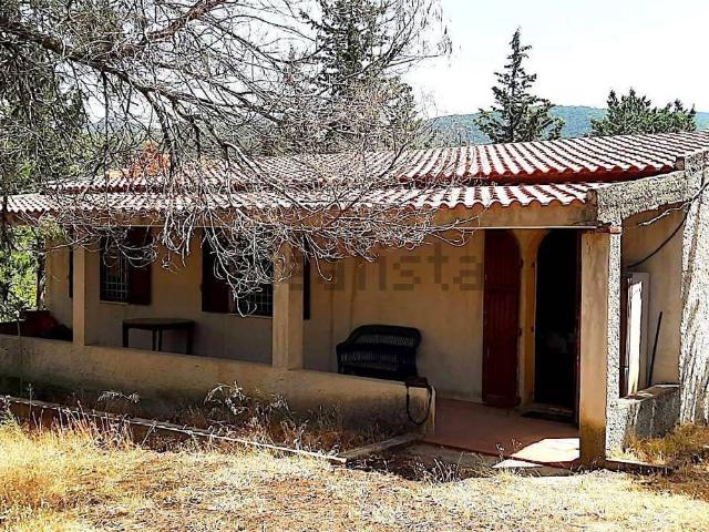 Villetta indipendente in vendita di 180 m² in Strada Senza Nome