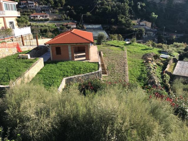 Villetta indipendente in vendita di 180 m² in Strada Vallegrande