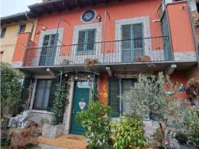 Villetta indipendente in vendita di 181 m² in Via Cavour, 36