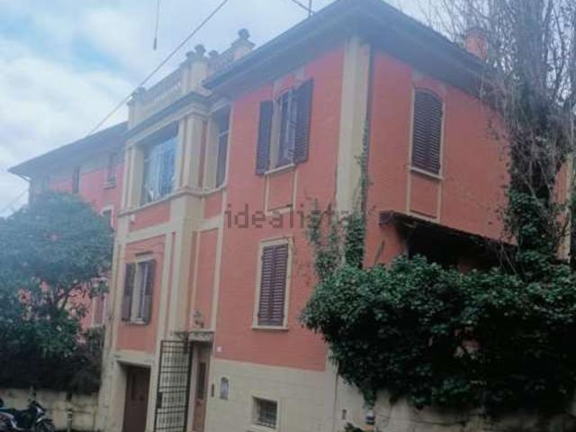 Villetta indipendente in vendita di 181 m² in Via Francesco Orsoni