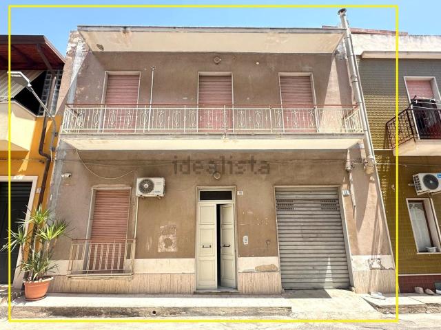 Villetta indipendente in vendita di 181 m² in Via Lombardia, 10