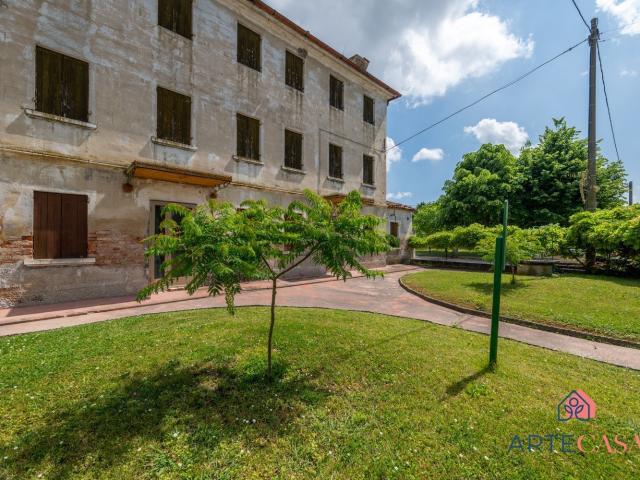 Villetta indipendente in vendita di 181 m² in Strada Bassa San Stino, 11