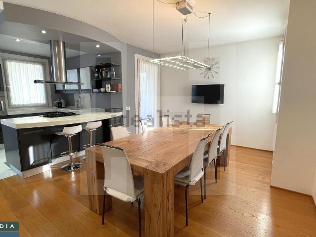 Villetta indipendente in vendita di 182 m² in Via 4 Novembre