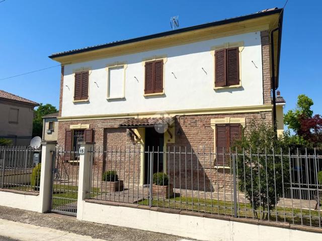 Villetta indipendente in vendita di 182 m² in Via A. Cazzola, 15
