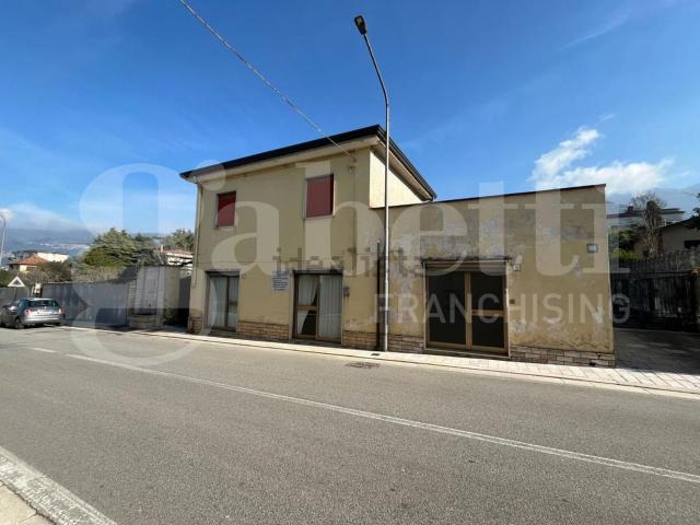 Villetta indipendente in vendita di 182 m² in Via Ascensione, 3