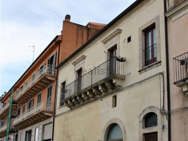 Villetta indipendente in vendita di 182 m² in Via del Mercato, 144