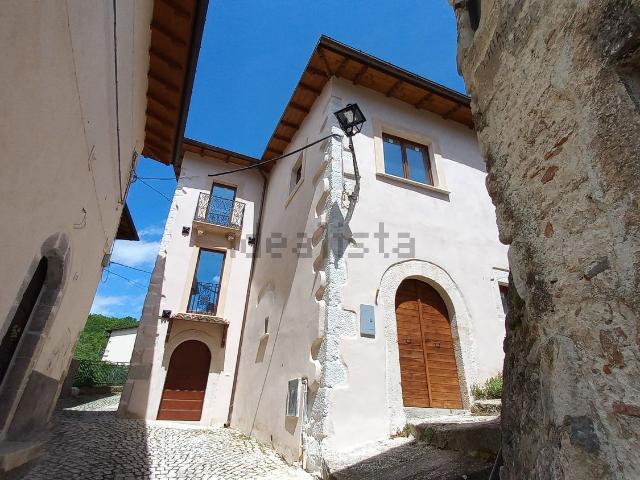 Villetta indipendente in vendita di 182 m² in Via della caia, 16