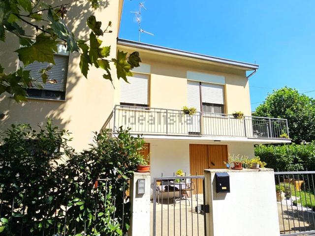 Villetta indipendente in vendita di 182 m² in Via S. Gonzaga, 4