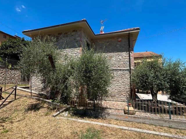 Villetta indipendente in vendita di 183 m² in Via della Piaggia