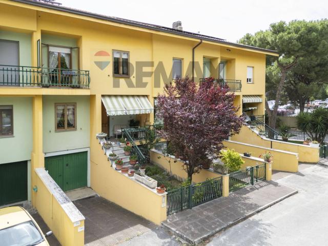 Villetta indipendente in vendita di 183 m² in Via Pintura del Braccio, 62