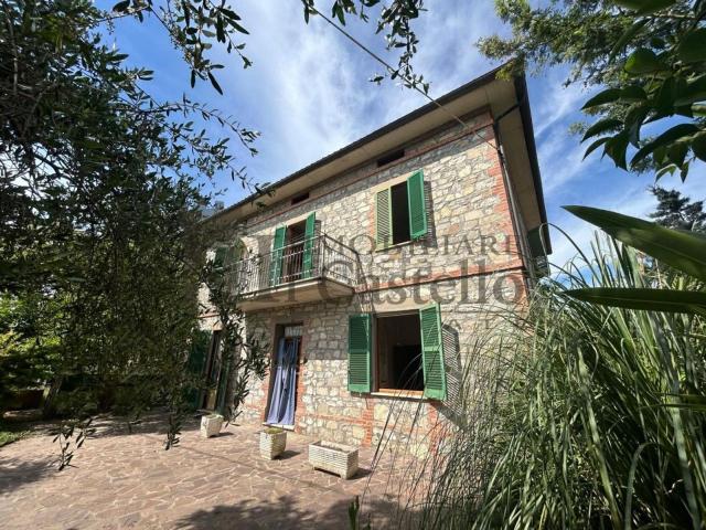 Villetta indipendente in vendita di 185 m² in Via Belforte