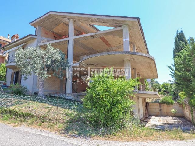 Villetta indipendente in vendita di 185 m² in Via Belvedere, 15