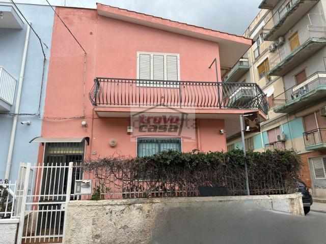 Villetta indipendente in vendita di 185 m² in Via Lombardia