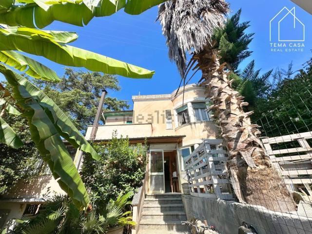 Villetta indipendente in vendita di 185 m² in Via Lamarmora