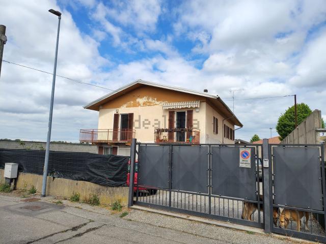 Villetta indipendente in vendita di 185 m² in Via Molino Vecchio