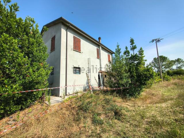 Villetta indipendente in vendita di 185 m² in Via Montese