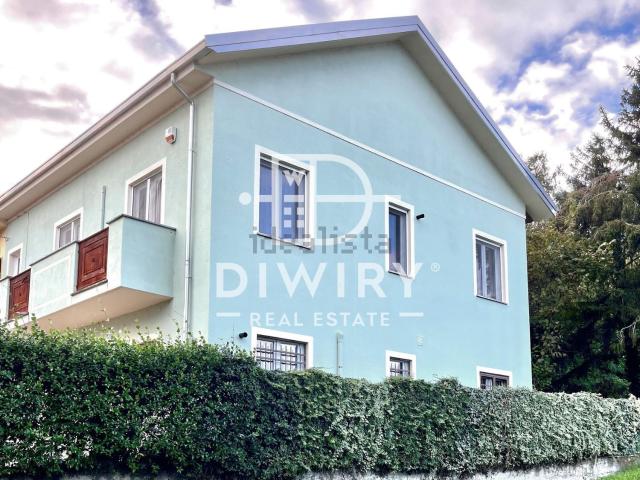 Villetta indipendente in vendita di 185 m² in Via Novella