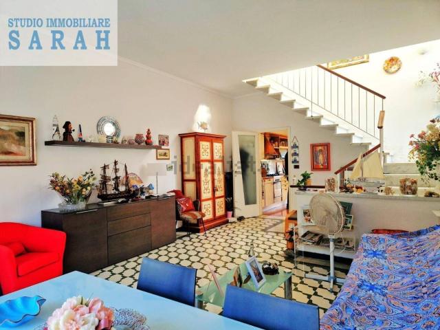 Villetta indipendente in vendita di 185 m² in Via Pola, 9