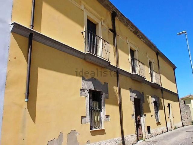 Villetta indipendente in vendita di 185 m² in Via Vittorio Alfieri, 1