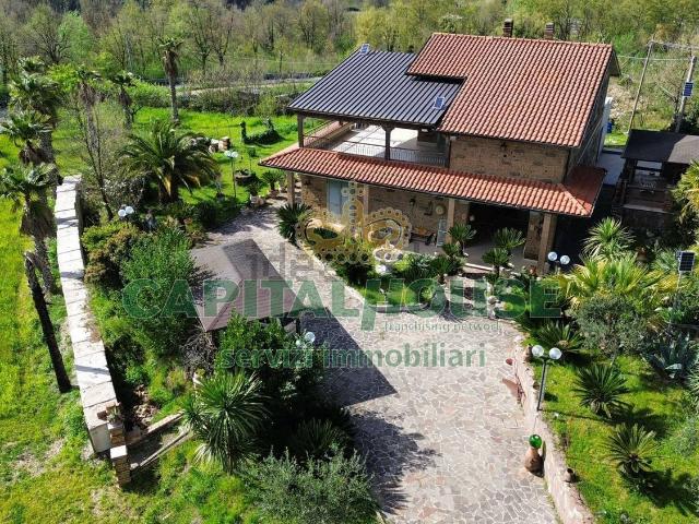 Villetta indipendente in vendita di 185 m² in Contrada pincera