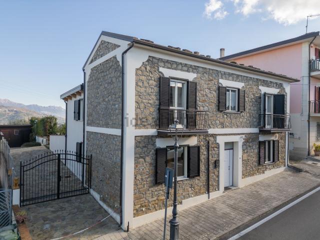 Villetta indipendente in vendita di 185 m² in Corso Umberto I, 83
