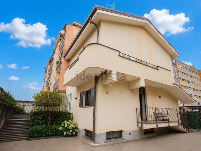 Villetta indipendente in vendita di 185 m² in Corso Roma, 162