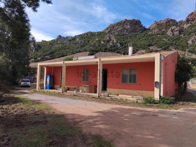Villetta indipendente in vendita di 185 m² in Località Giuncana